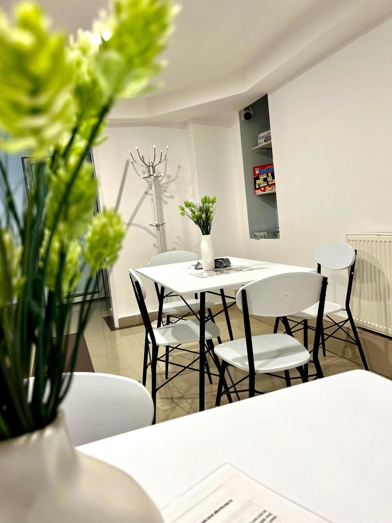 Cozy Hideout - Condo Hotel Timisoara Bagian luar foto