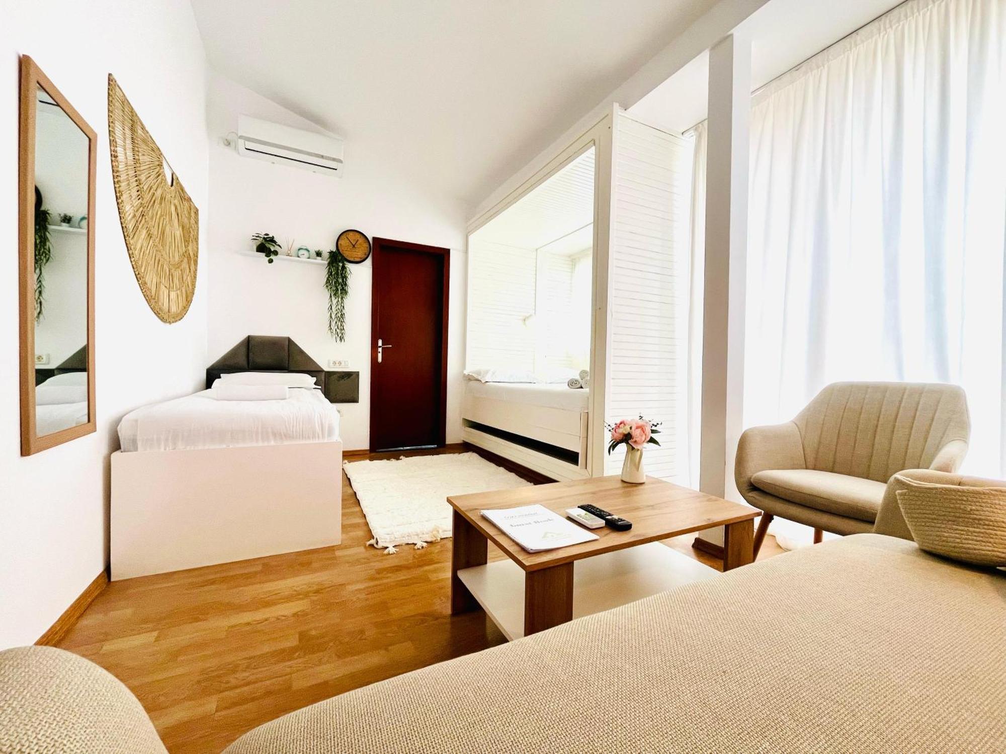Cozy Hideout - Condo Hotel Timisoara Bagian luar foto